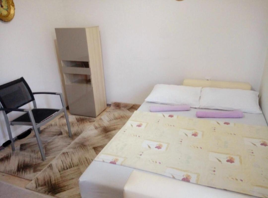 Bus Station Hostel Peja Kültér fotó