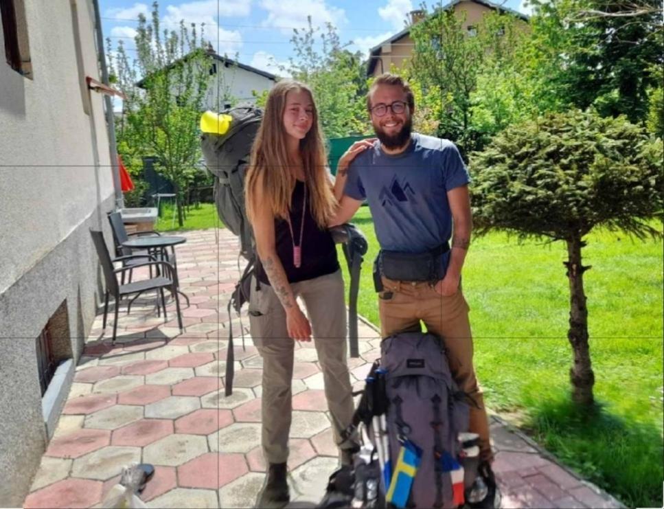 Bus Station Hostel Peja Kültér fotó