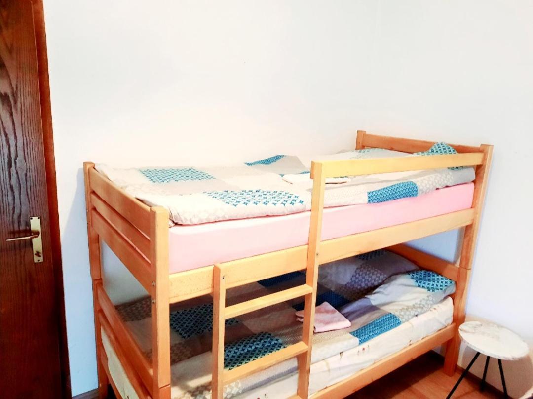 Bus Station Hostel Peja Kültér fotó