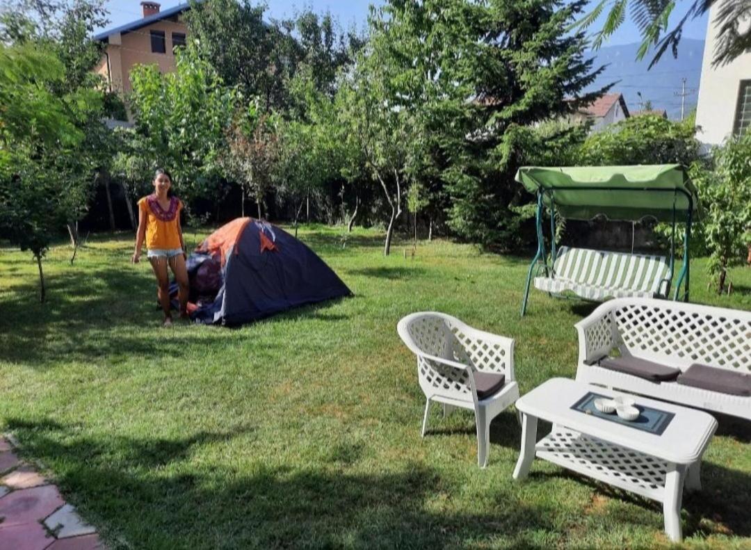 Bus Station Hostel Peja Kültér fotó