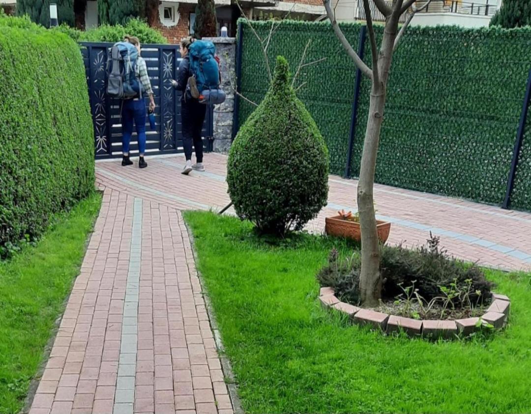 Bus Station Hostel Peja Kültér fotó